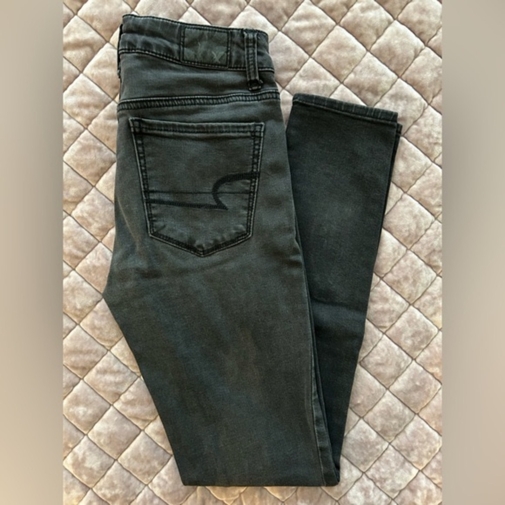 American Eagle Black High-Rise Jegging